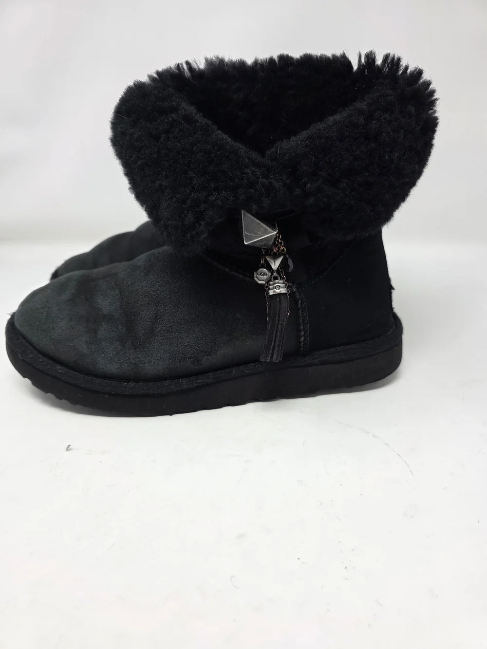 UGG Womens Meadow Black Leather Shearling Studded Tassel Boots Size 8